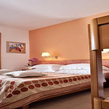 Argile 4* Mantzavináta